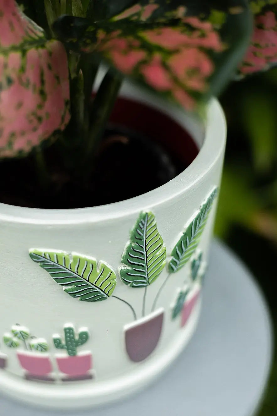 3D Embossed Planter (off-white) - 6 Inches