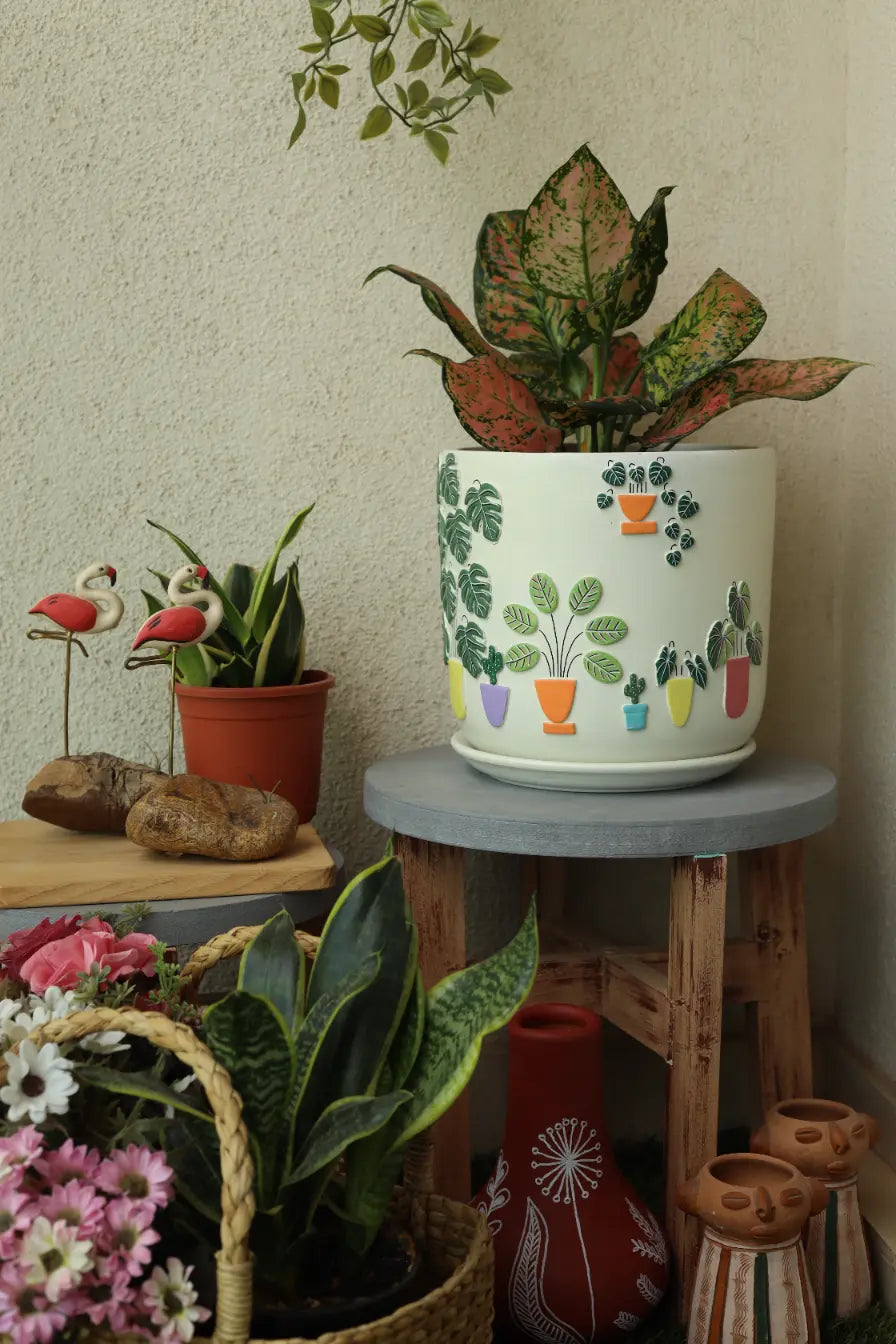 3D Embossed Planter (off-white) - 8 Inches
