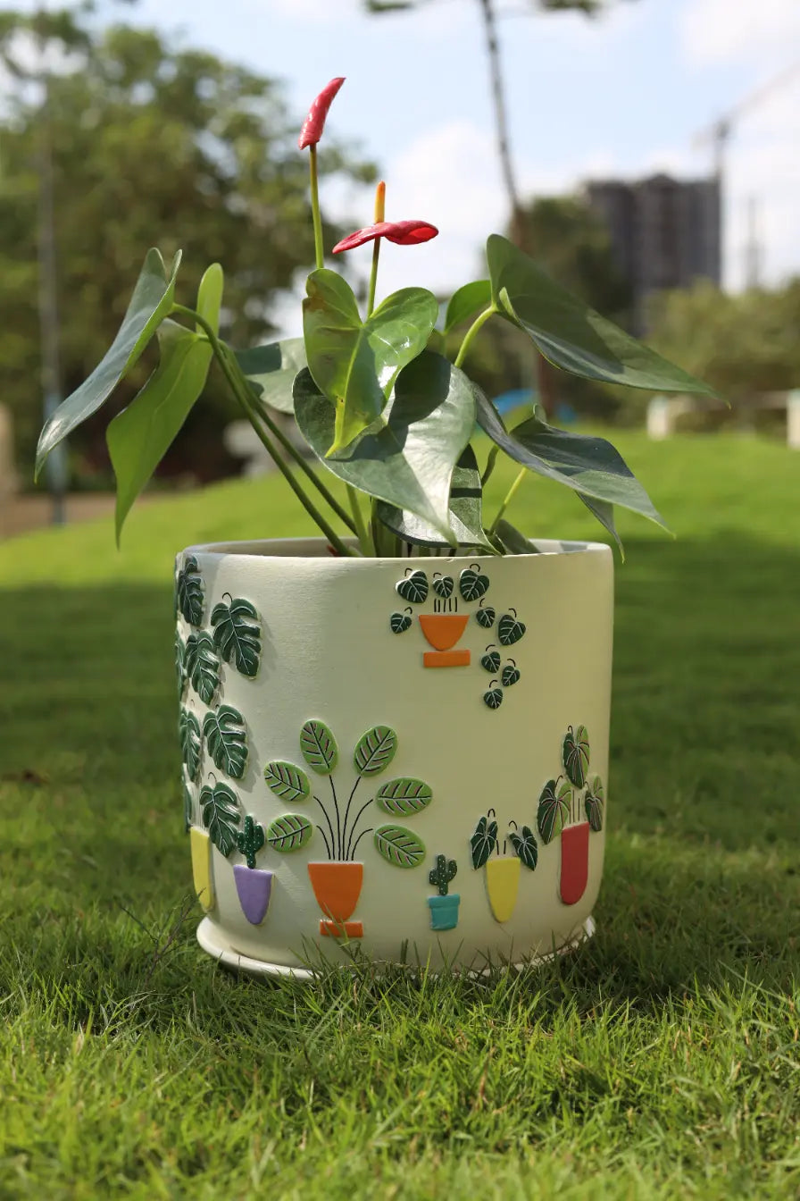 3D Embossed Planter (off-white) - 8 Inches