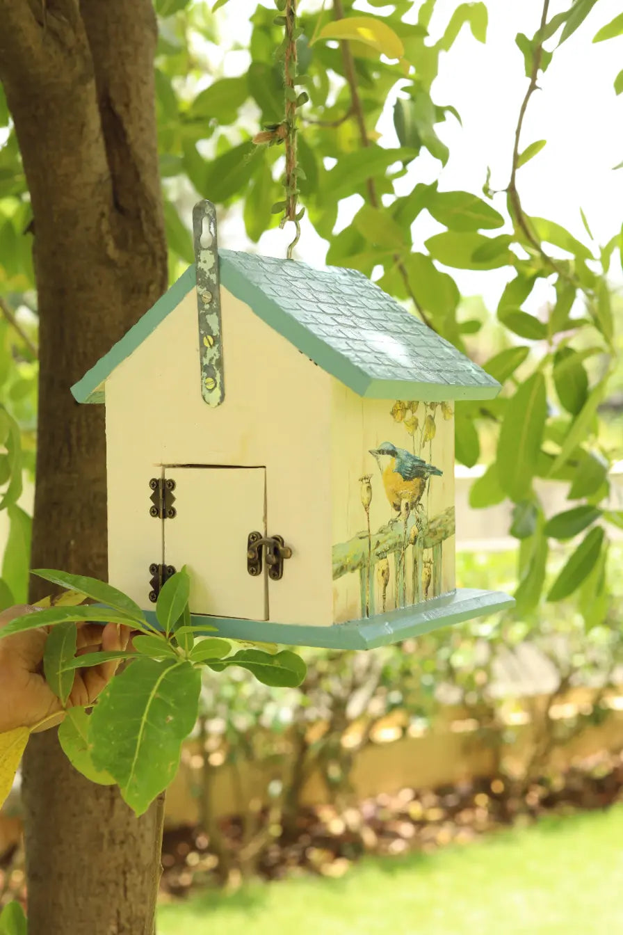 Green Perch Birdhouse Bird Feeder for Garden Outdoor Planters Layout