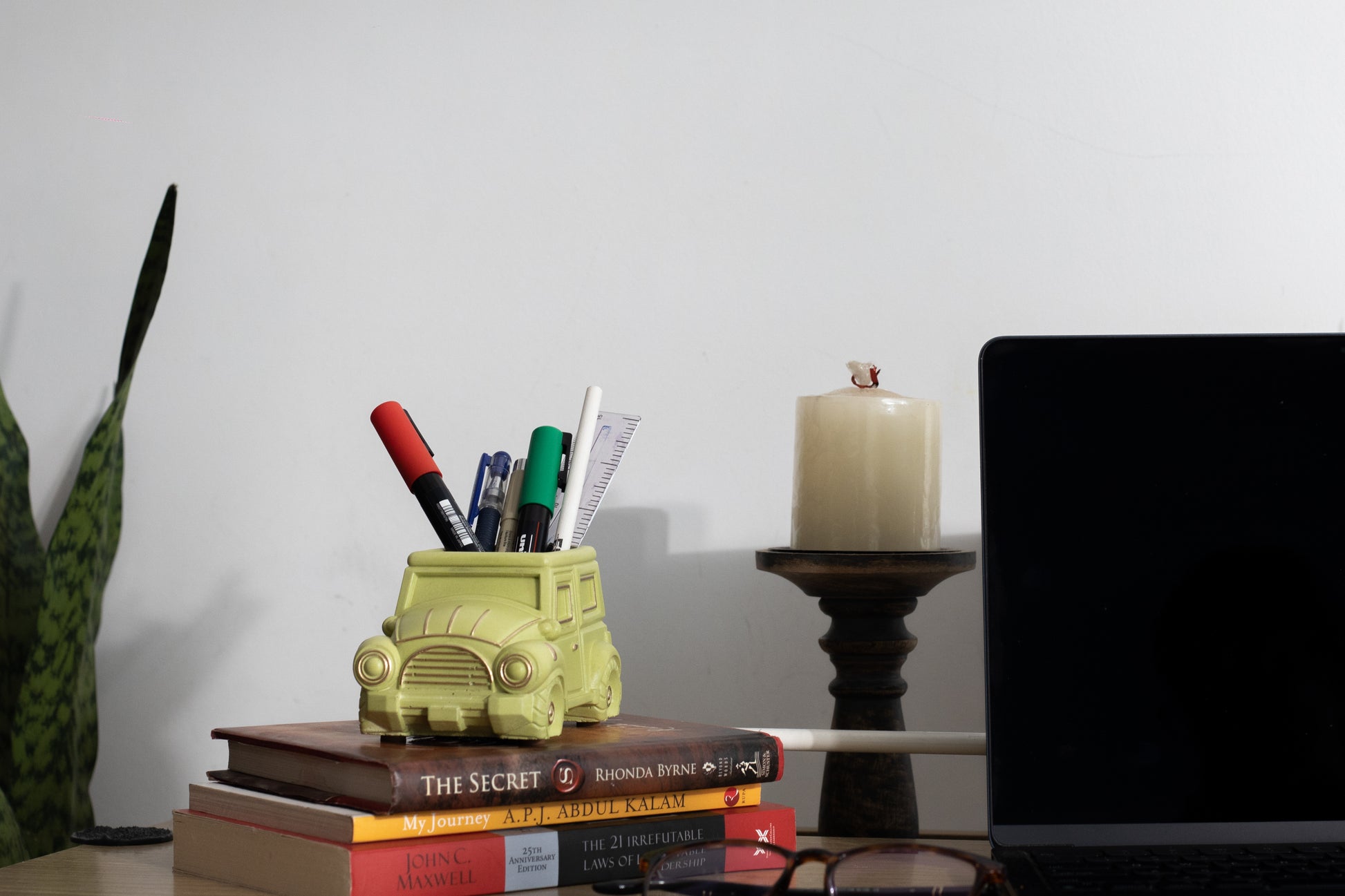 Vintage Car Planter Organizer Green Gifts For Office Desk Creative Layout