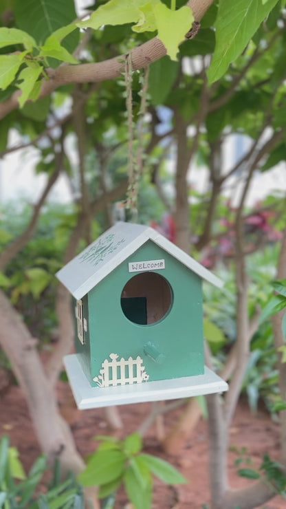 Chirpy Hut Birdhouse